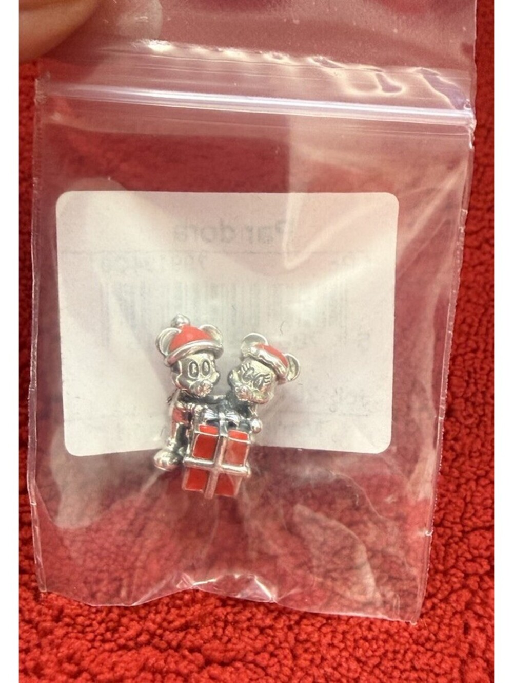 Authentic Pandora Disney Mickey and Minnie Mouse Present #799194C01 Christmas